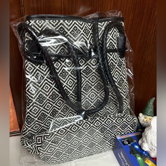 Neiman Marcus Tote Bag Black and White Straw Braided - Picture 8 of 10